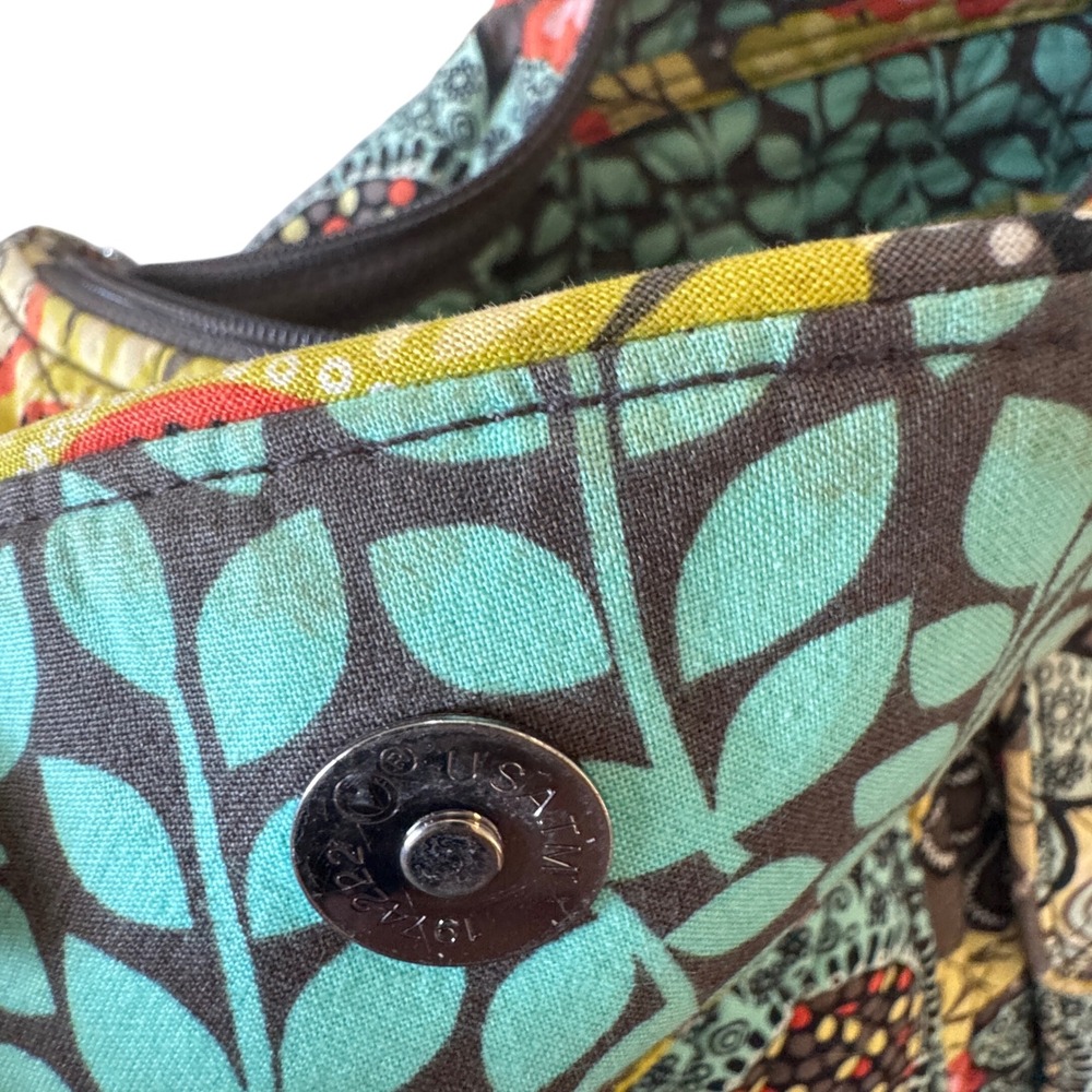 Vera Bradley Cargo Sling Crossbody Bag Cupcakes Green Retired Quilted Floral - Picture 15 of 16